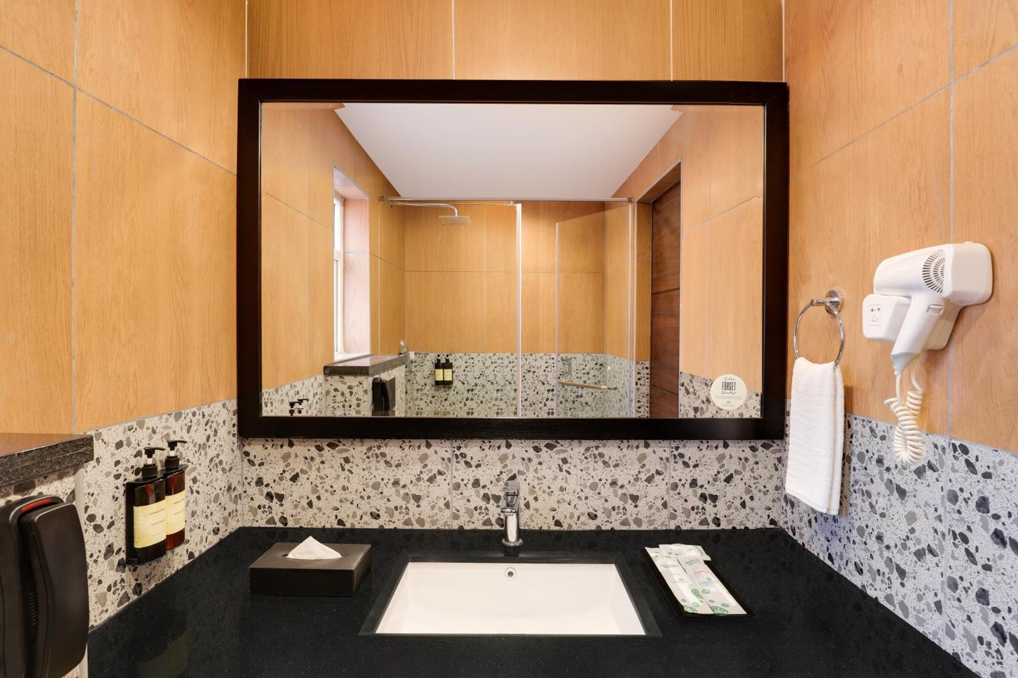 Lemon Tree Suites, Whitefield, Bengaluru Екстер'єр фото